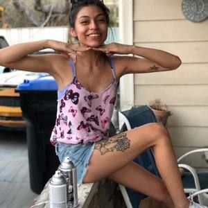 Meet your Posher, Elena